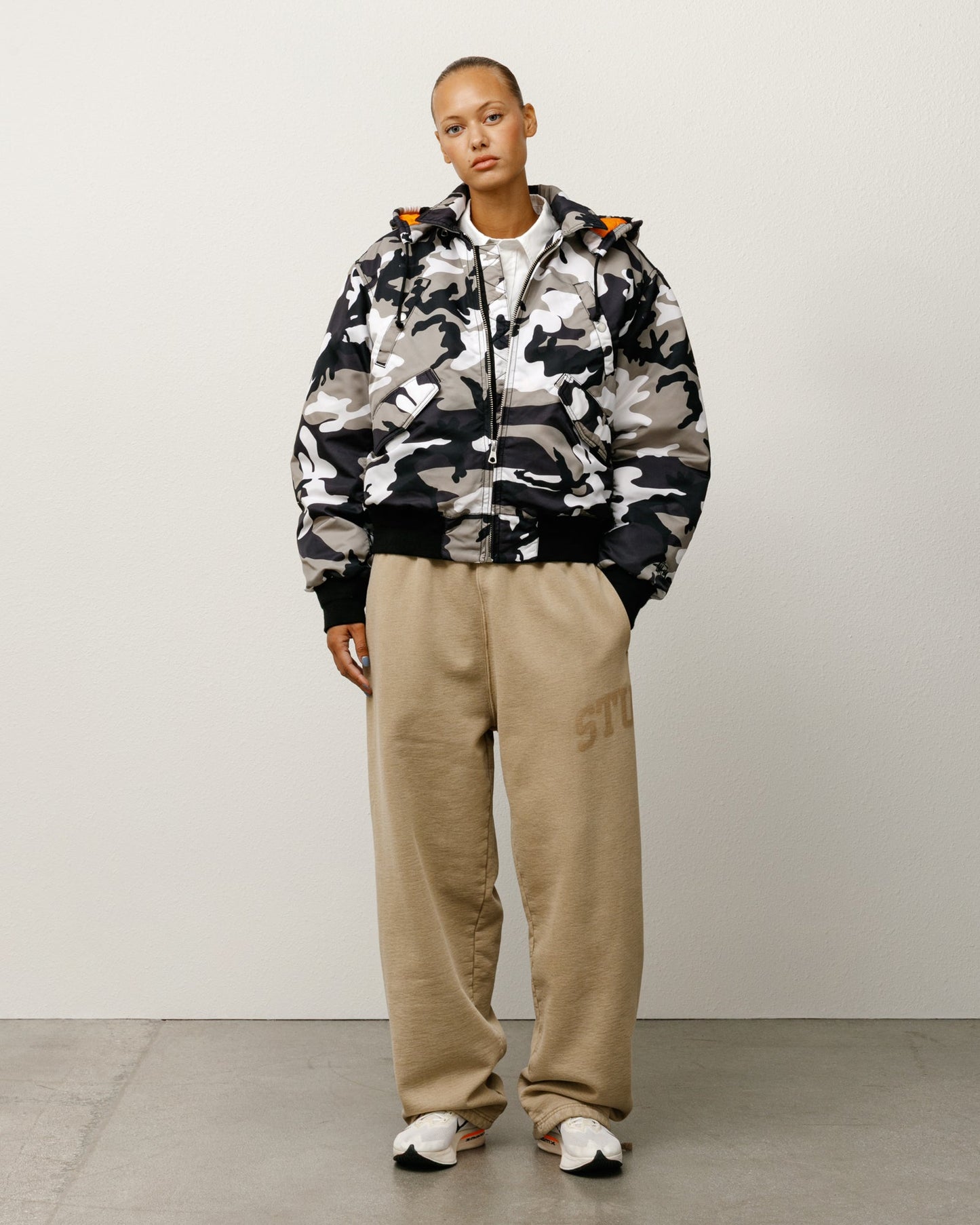 FLIGHT BOMBER ЅТÜЅЅΥ